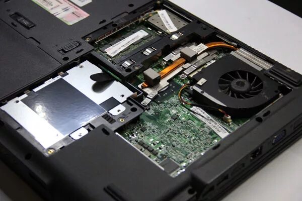 центр ремонта ноутбуков асер. ноутбук acer aspire 5732zg-443g25mi. Acer aspire e1-572g. Asus rog g752v. ноутбук aspire 6935 хрипит динамик.