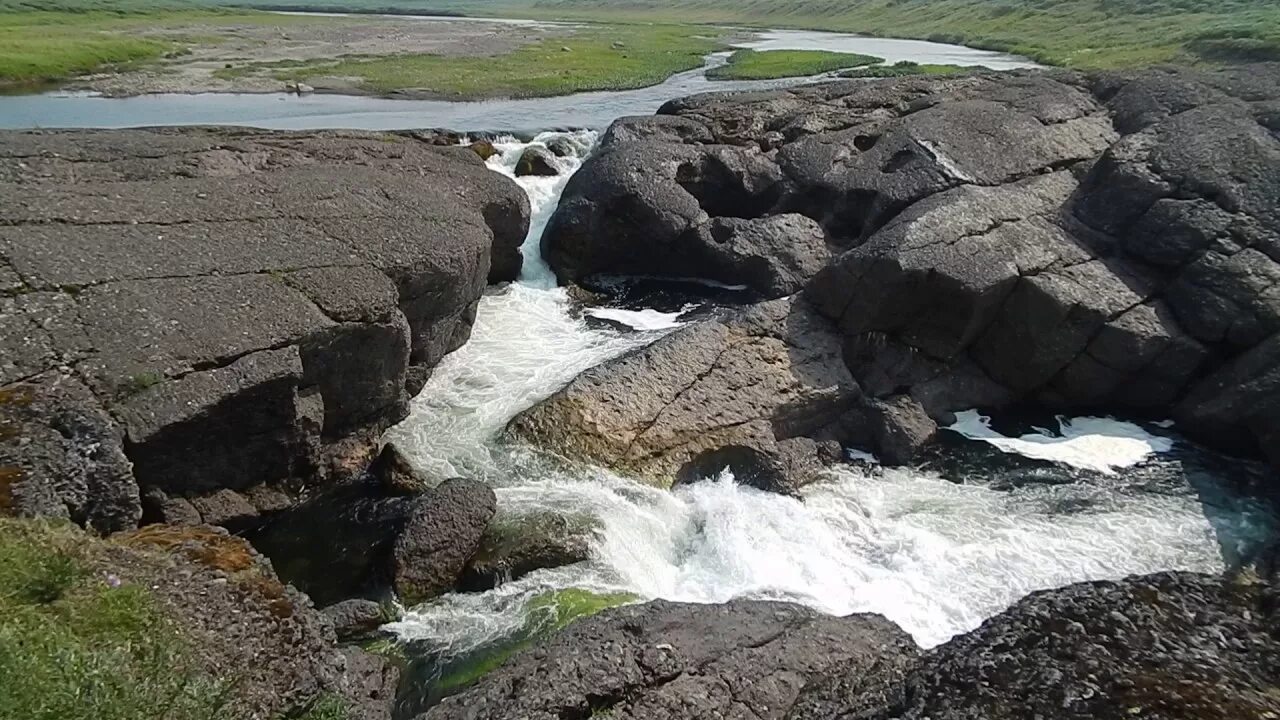 Водопады ю. Водопад Хальмерью Воркута. Водопад на реке Хальмер-ю. Водопад Буредан Республики Коми. Водопад Хальмер-ю в Воркуте.