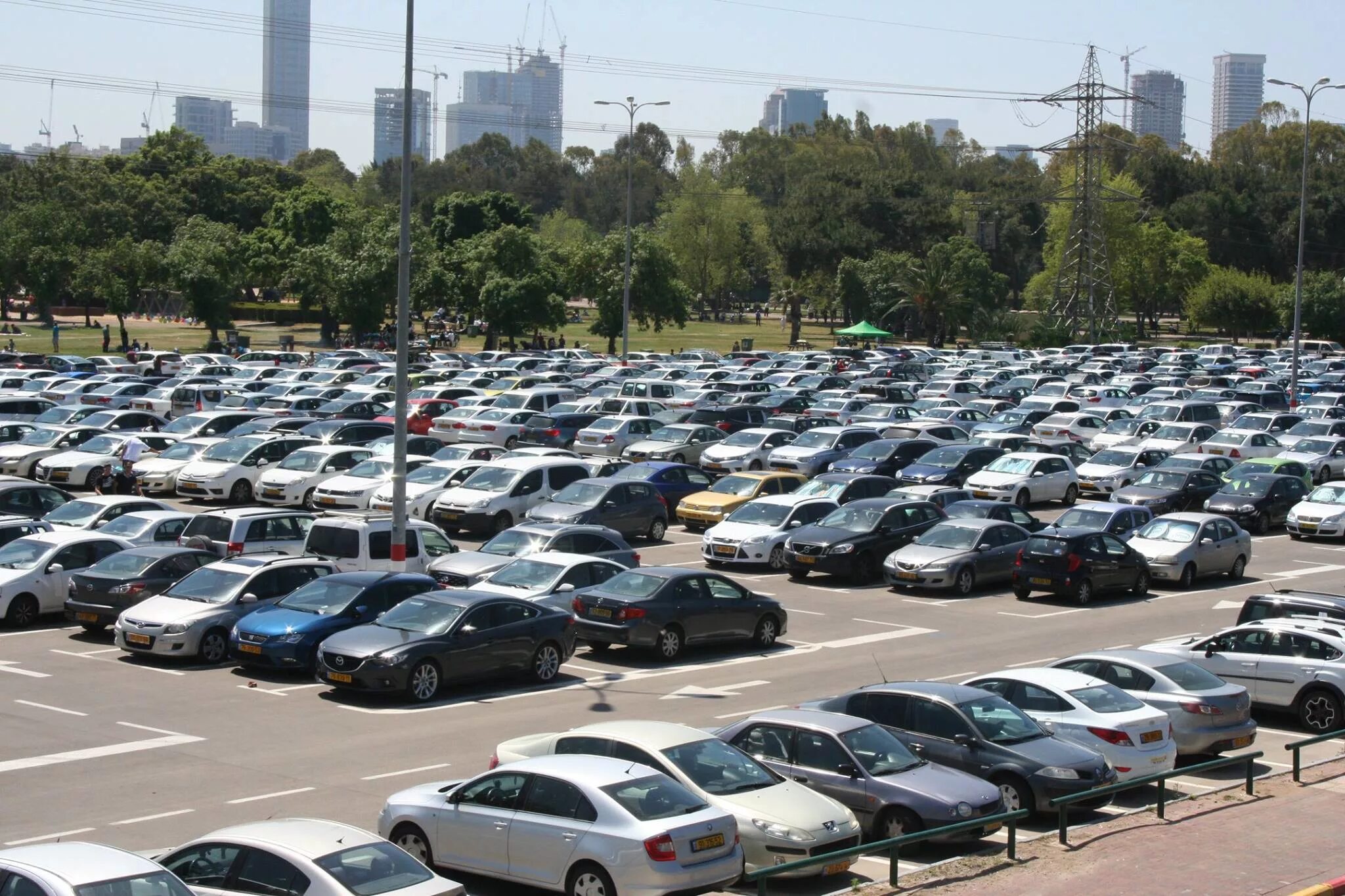 израильские автомобили легковые. израильские автомобили. израильские автомобили марки. израильские автомобили. подержанные автомобили в израиле.