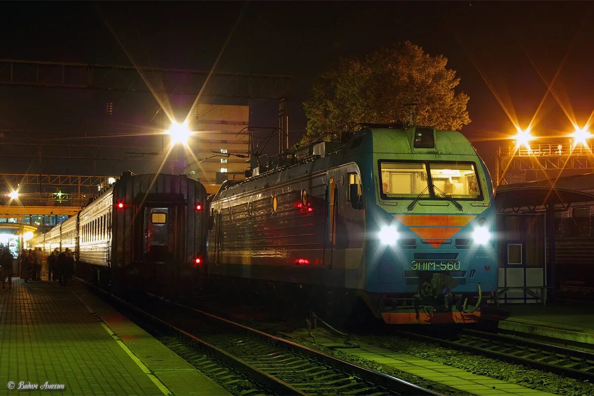 липецк ростов поезд. электровоз эп1м. ржд москва липецк. парад поездов ростов-на-дону. ночной локомотив эп1.