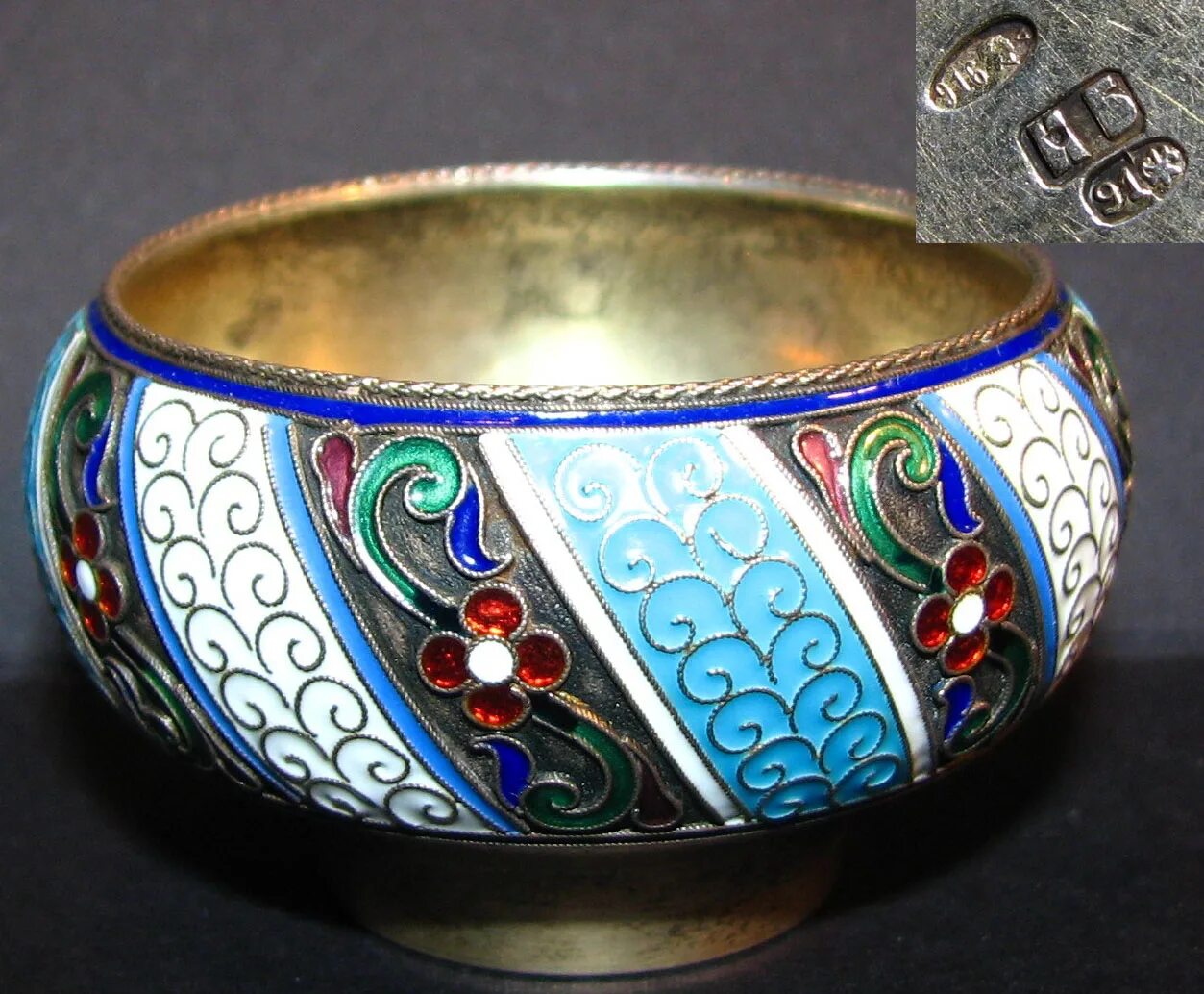 подстаканник скань с эмалью. эмаль по скани. финифть перегородчатая эмаль. стопка 16 века. древнеславянские скань эмаль.