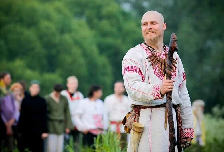 Кто такие родноверы. Волхв Велеслав родноверие. Волхв Велеслав Черкасов. Велеслав язычник.