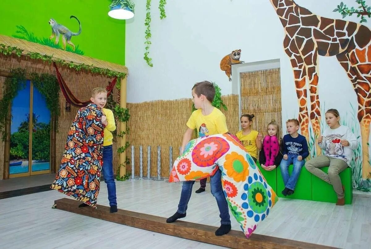 Супонин зов джунглей. Джуманджи зов джунглей шелдон. Зов джунглей супонев. Мисси пайл джуманджи зов джунглей. Джунгли зовут шоу.