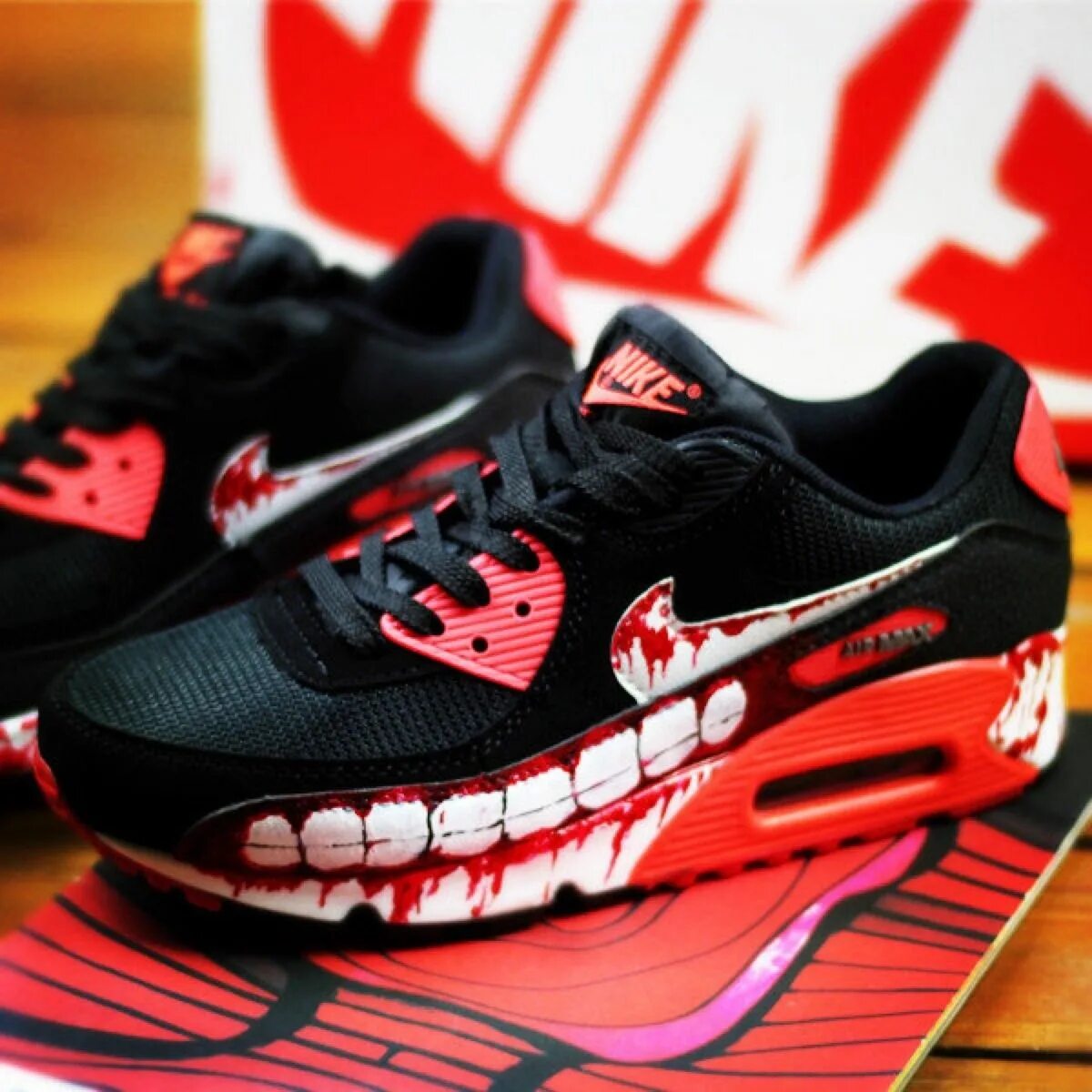 Какие найки лучше. Кастомные Nike Air Max 90. Nike Air Max 90 Custom. Nike Air Max 2023. Кроссы найк АИР Макс 90.