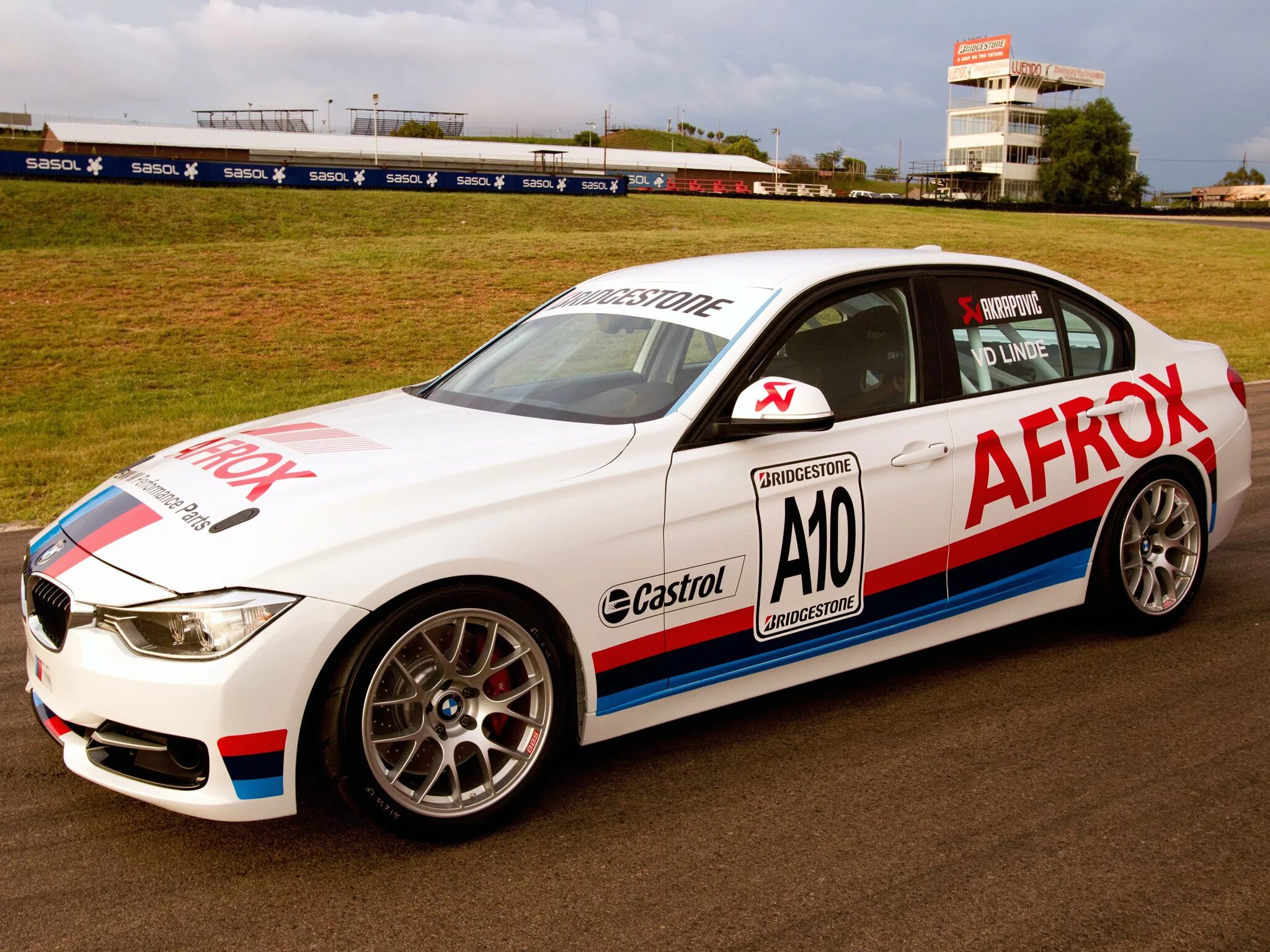 Car f 3. БМВ f30 гоночная. BMW 3 гоночная. F30 DTM. Гончая БМВ.