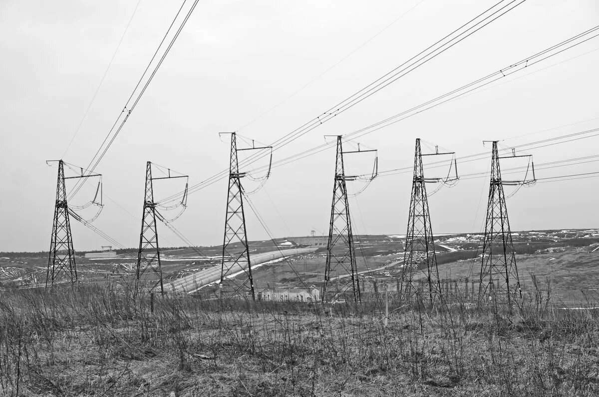 линия электропередач 10 кв. опоры вл 6 кв. старые лэп. советские лэп. линия электропередач в поле.