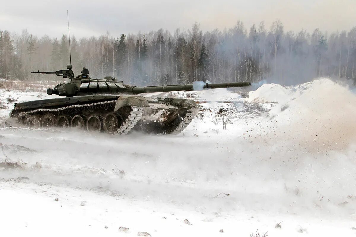 Погода в танковом. Танк т 72 зимой. Российские танки т72 зимой. Танк т72 зима. Т 72б зимой.