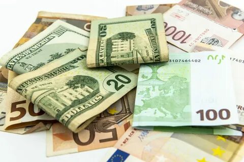 7000 евро в долларах
