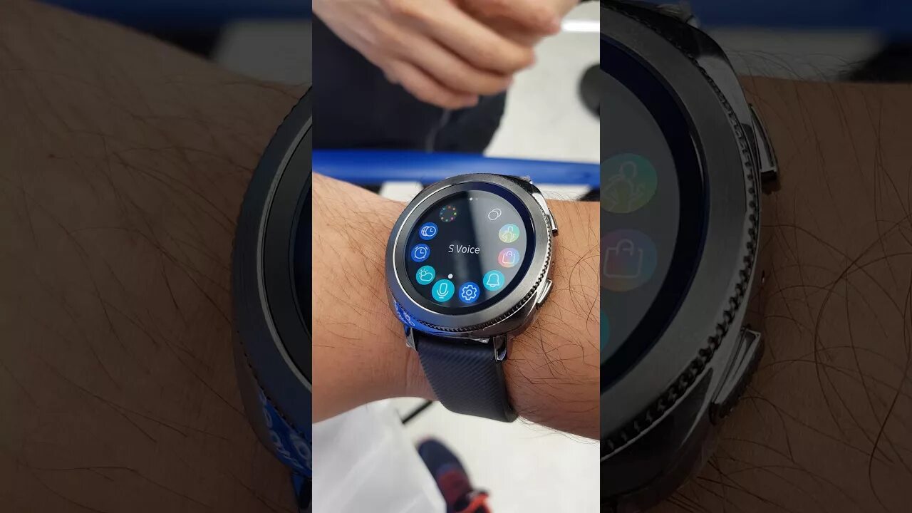 Синхронизировать часы с самсунгом. Samsung Gear Sport SM-r600. Часы Samsung Gear Sport SM r600. Gear Sport Samsung часы gh90-47511e. Galaxy watch SM-r600.