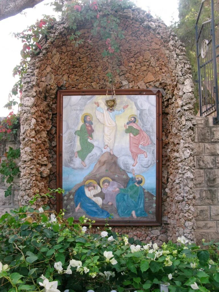 Гора фавор израиль храм преображения. Гора фавор израиль храм преображения. Гора фавор израиль. Место преображения. 19 преображение господне.