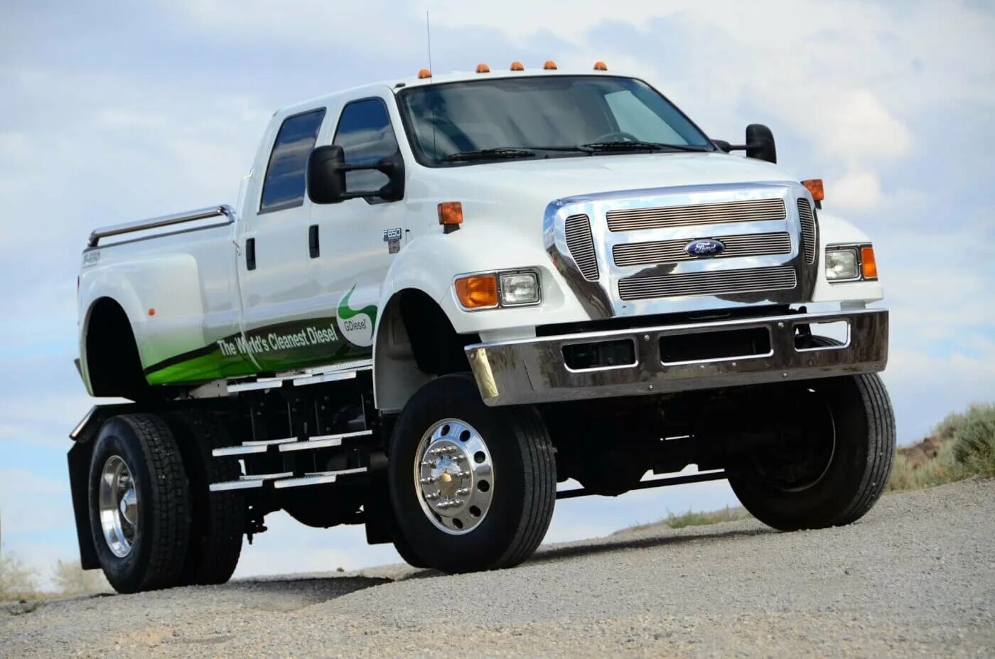 Большие машины внедорожники. Ford f650. Ford 650. Форд ф 650. Форд f650 джип.