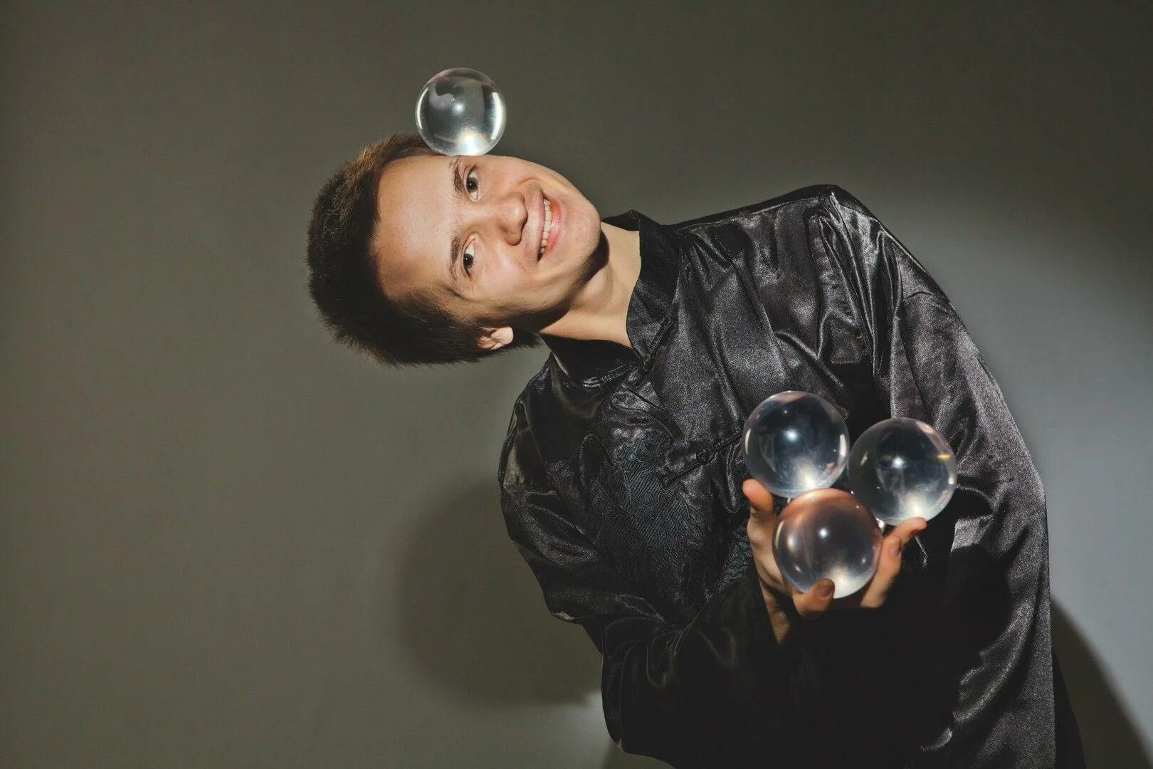 Juggling iz cool. Juggling iz cool