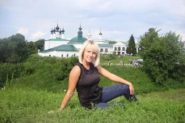 Зима в городе бронницы. Церковь бронницы. Бронницы одноклассники. Бронницы храм колокольня. Казармы конного полка бронницы.