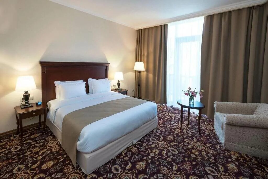 Отель 4 ереван. Отель Grand Hotel Yerevan. Ani Grand Hotel Ереван. Ереван Гранд отель Ереван. Ani Grand Hotel 4*.