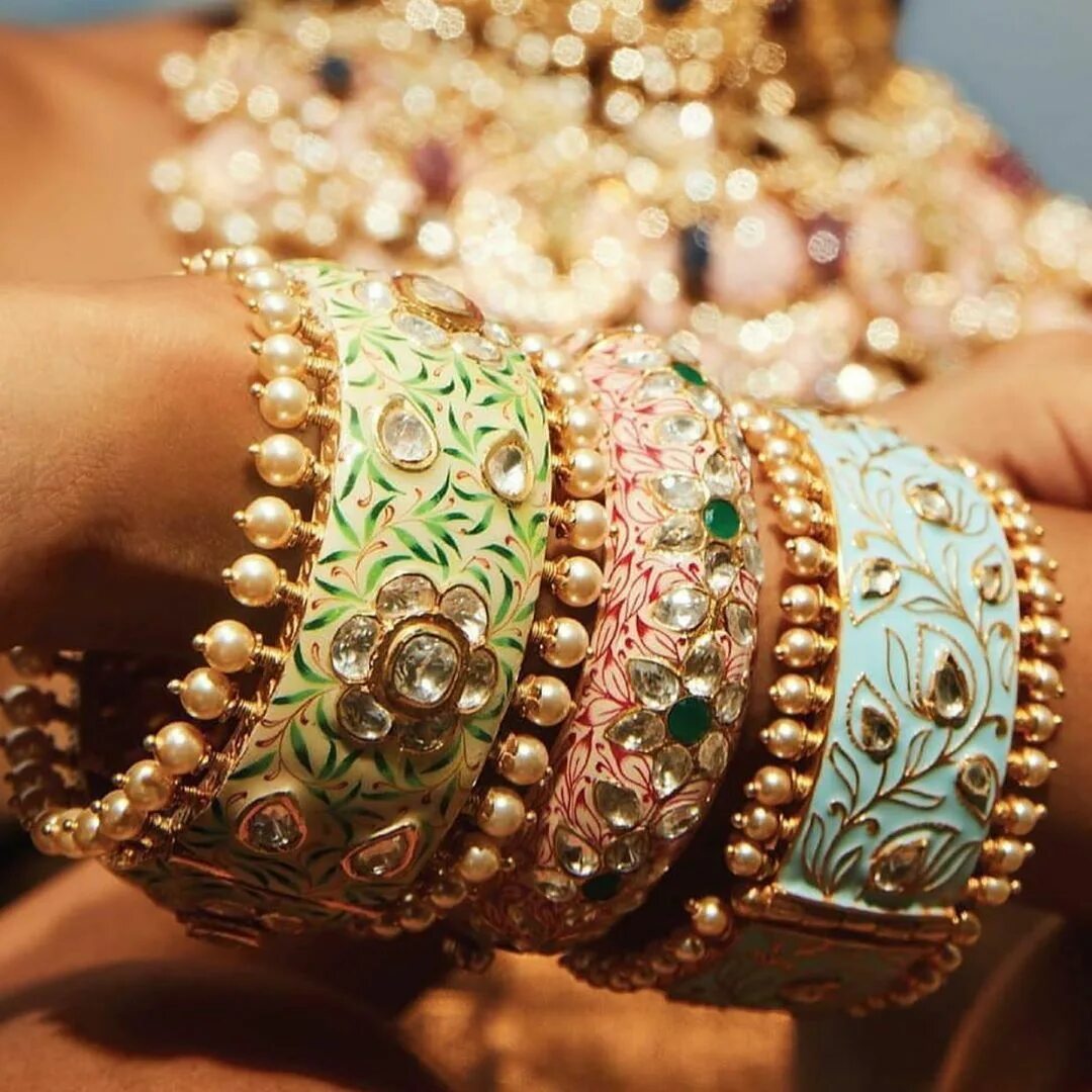 Бааджюбанд. Индийские украшения. Индийские браслеты. Ювелирные украшения Индии.