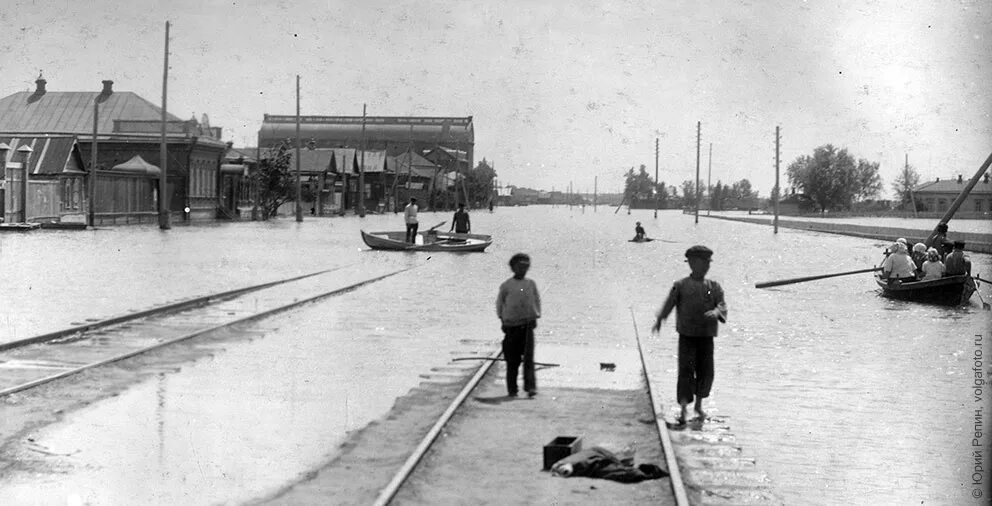 Автономная социалистическая советская республика немцев поволжья. Нивелир koni 007. Центральный музей асср нп энгельс. Прокудин горский каменск уральский. Старые нп.