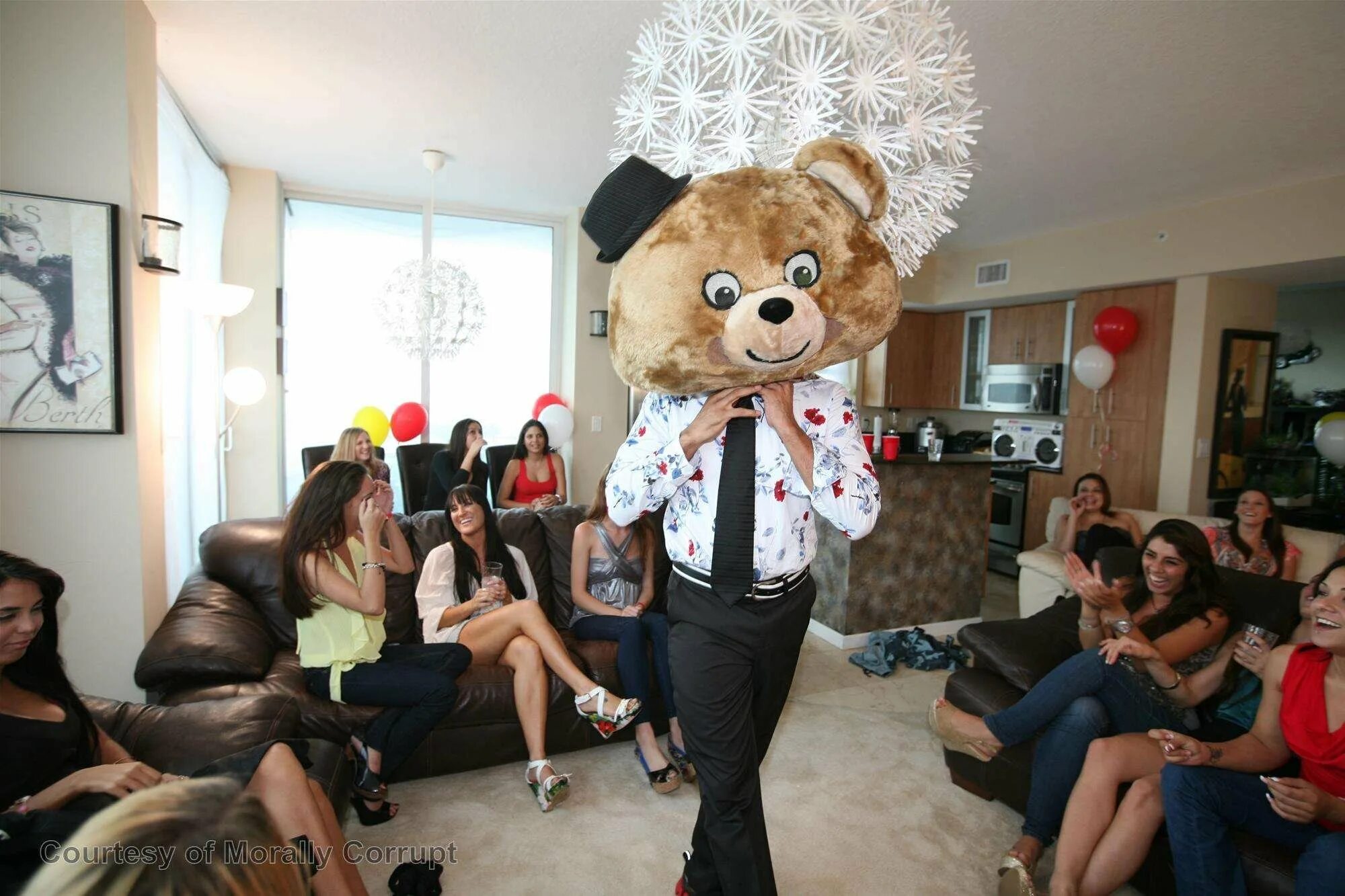 Dancing bear hair salon актрисы. Dancing bear 2022. Dancing deer. Дансинг беар. Dancing bear 2021.