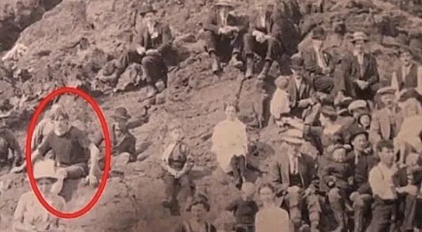 Путешествие во времени фото. G637 путешественник во времени. человек 1917 путешественник во времени. путешественник во времени 2003. люди из будущего реальные.