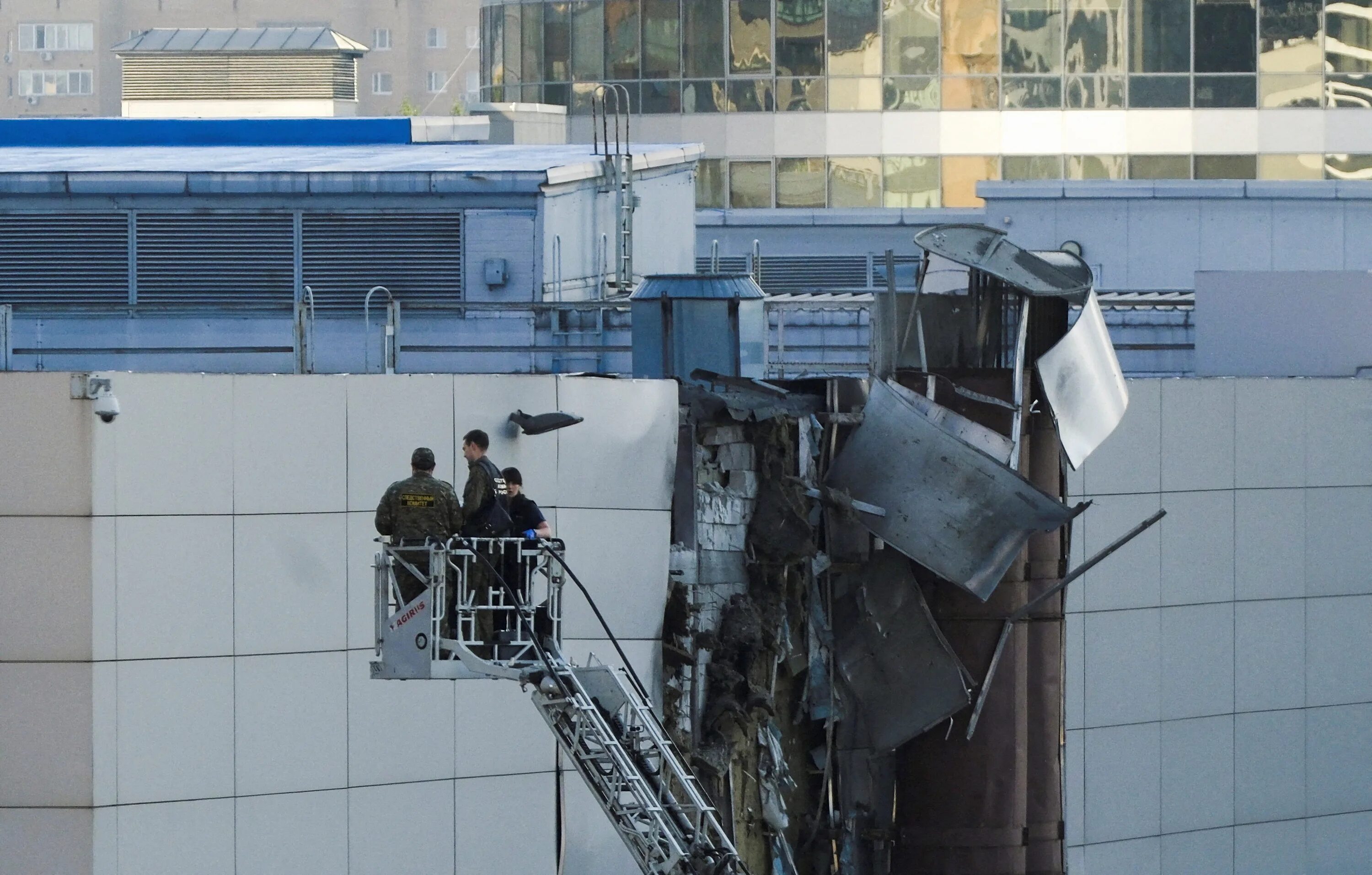 Москва-Сити беспилотник 18 августа. Москва Сити атака беспилотников. Атака БПЛА. Удар беспилотников по Москве.