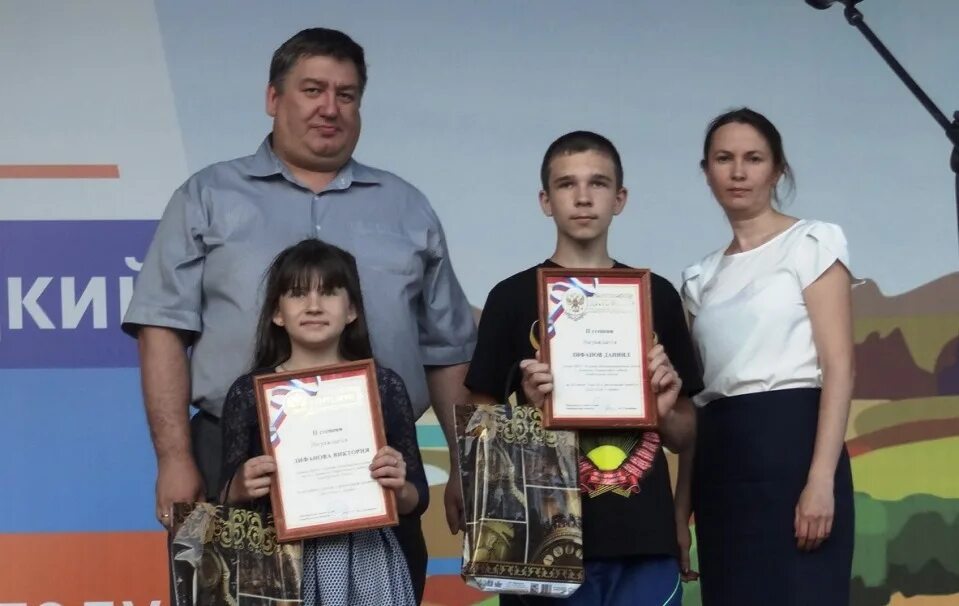 Поселок Переволоцкий Оренбургской области. Донецкое Переволоцкий район. РОО Переволоцкого района. Село Донецкое Переволоцкий район.