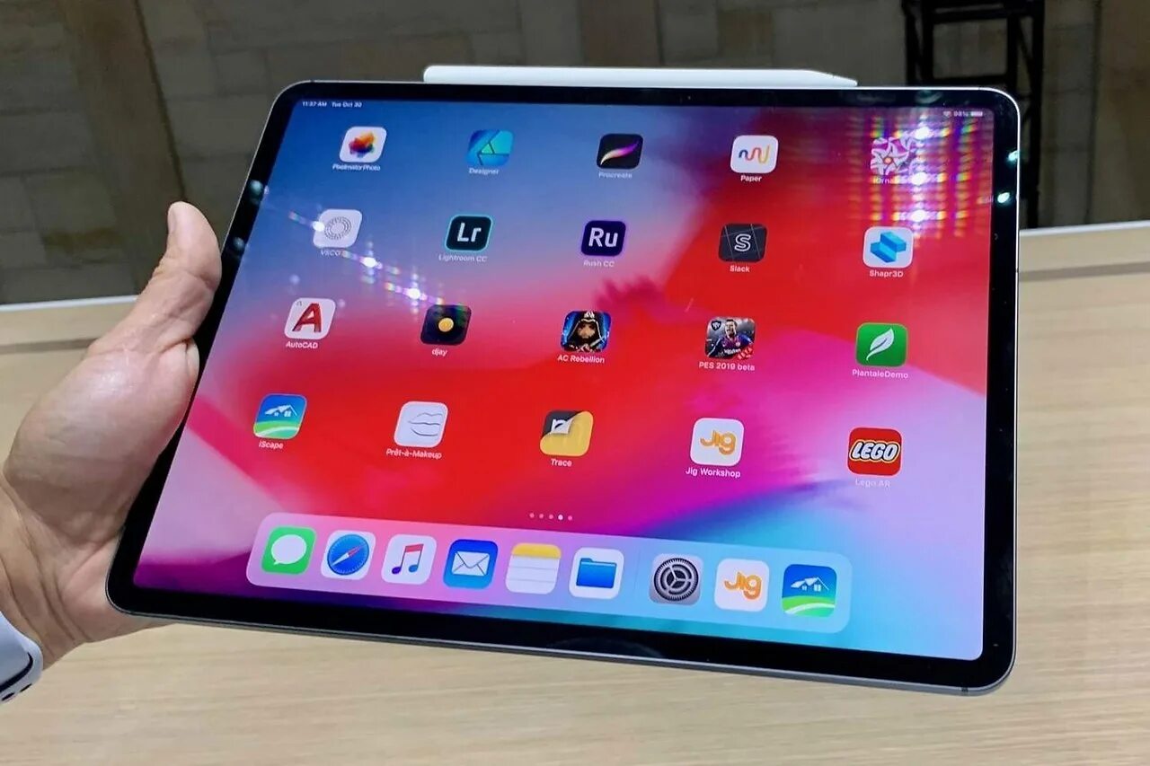 Планшет c. Apple IPAD Pro 11. Apple IPAD Pro 2020. Новый IPAD Pro 2020. Планшет IPAD Pro 11.