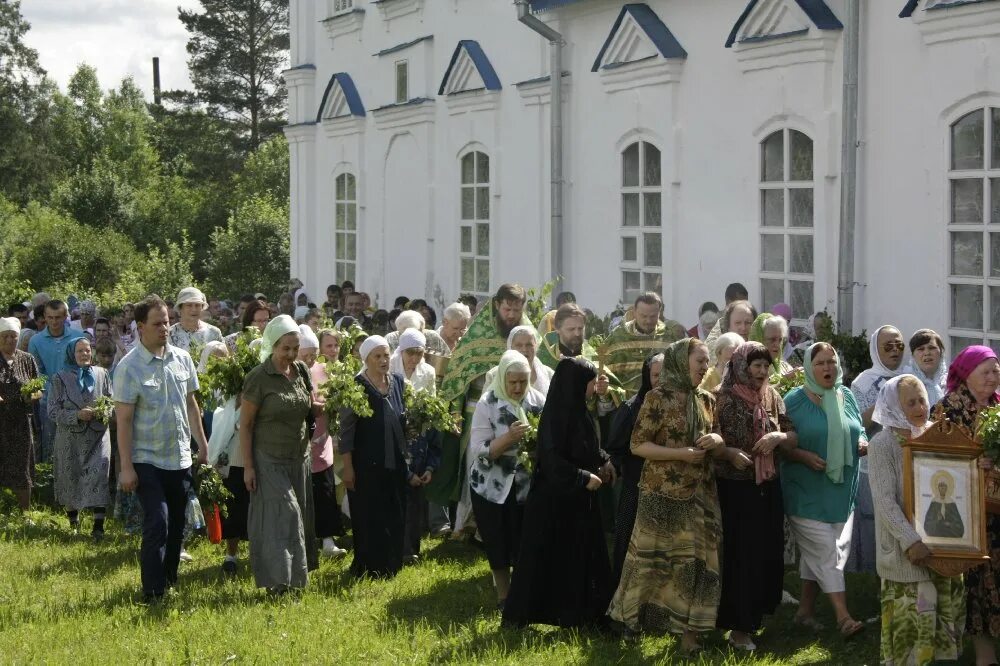 Охона новгородская область. Церковь Святой Троицы Охона. Охона. Школа д Охона. Охона школа Пестовский район.