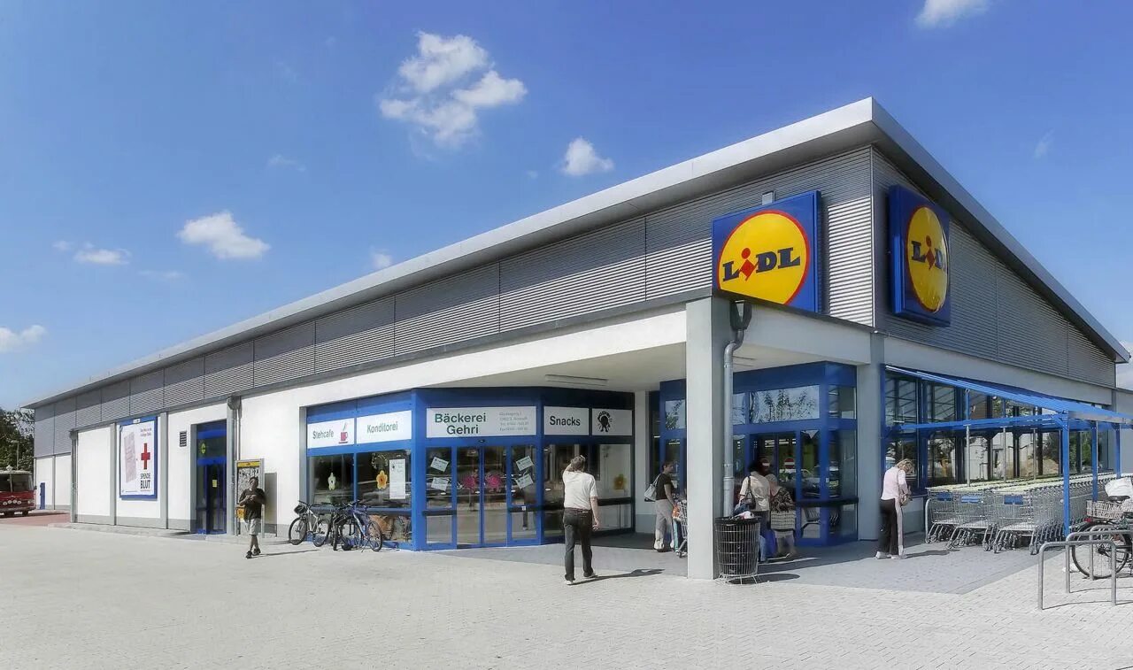 Магазин Лидл в Германии. Супермаркет Lidl в Германии. Магазины Lidl Germany. Магазины в Германии продуктовые.