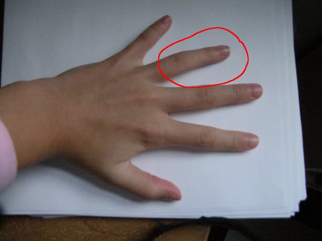 Правая ладонь. Человеческая ладонь. Линии на ладони. Левая рука нету. Левая рука нету.