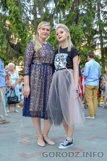 Мамы на выпускном