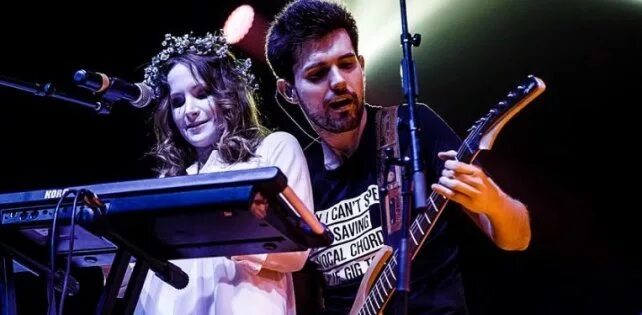 Монеточка и нойз. Монеточка на концерте с noize mc. Noize mc монеточкой. Монеточка и нойз мс. Жена нойз мс 2022.