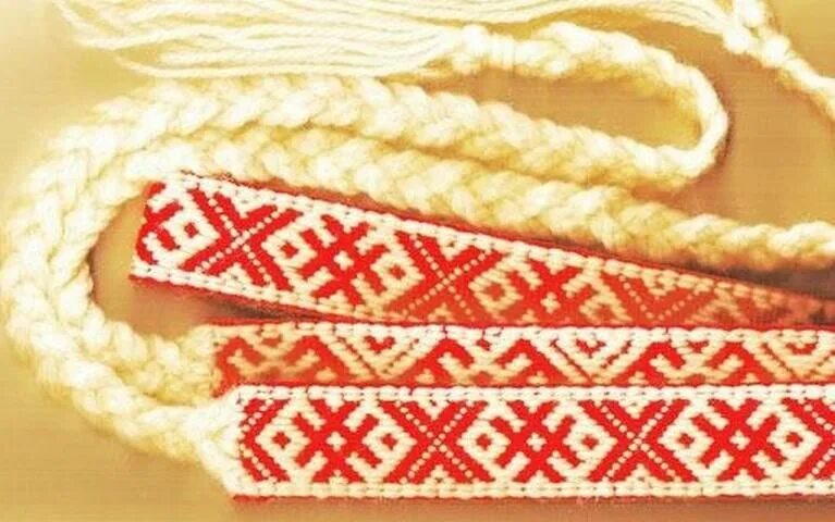 Папоротник славянский оберег. Старославянские цвета. Старославянские цвета. Славянские символы одолень трава. Богиня макошь символика.