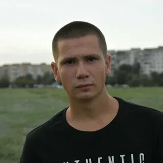 У дениса 25 пятерок