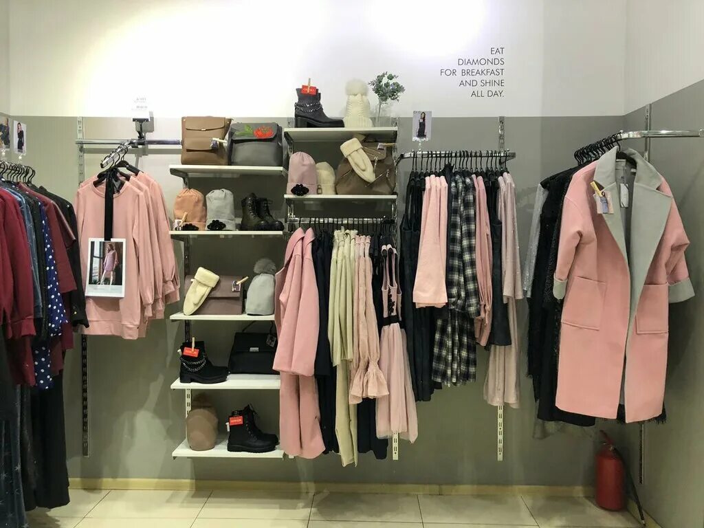 гиги шоп магазин. вещи алматы. платья барахолка алматы. салон одежды. турецкие магазины одежды в турции.