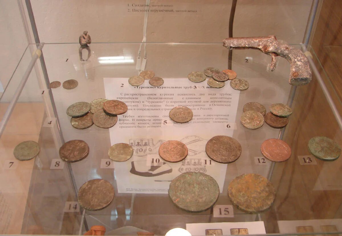 Археологические находки которые представлены в его экспозиции. Археологические находки которые представлены в его экспозиции. Краеведческий музей ярославль археологические находки. Краеведческий музей кострома археологические находки. Краеведческий музей находки археологов.