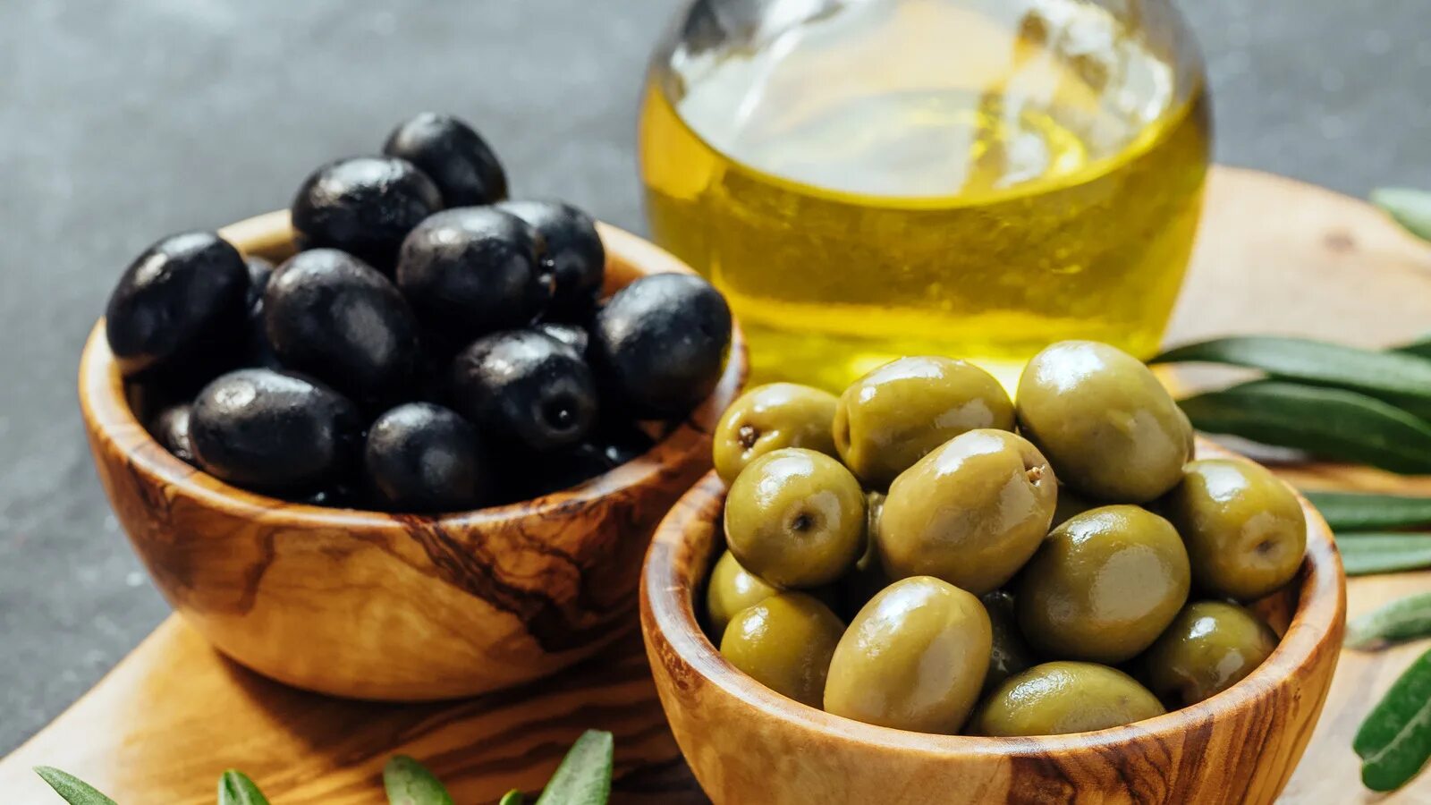 Маслины польза и вред для организма консервированные. Оливки. Сорта оливок. Оливки польза. Спелые оливки.