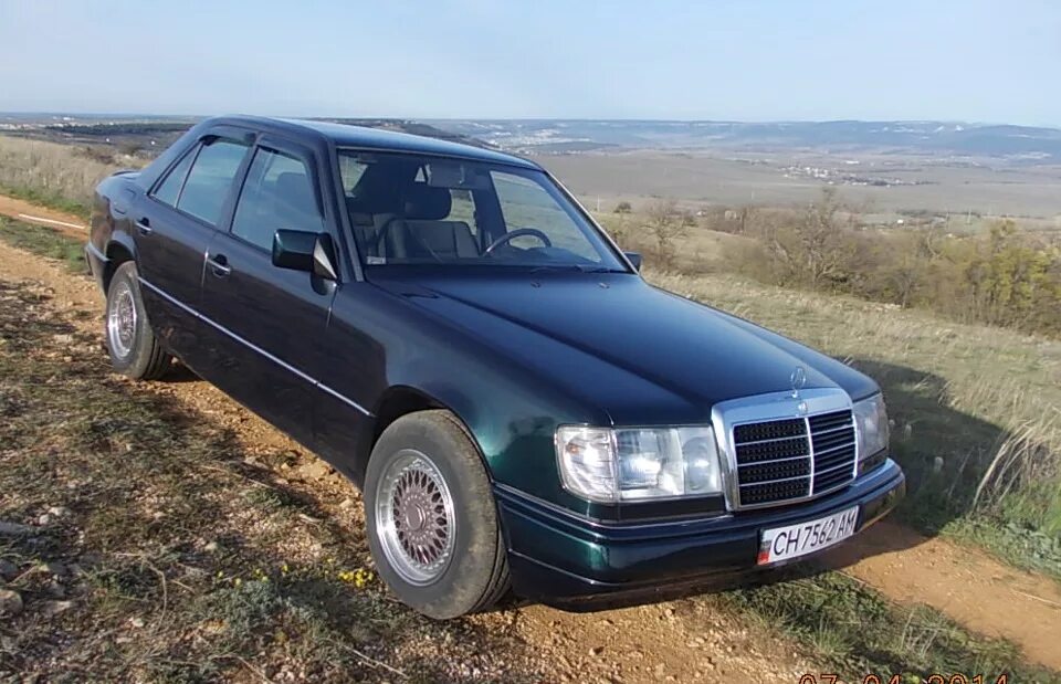 Диски на mercedes 124 кузов. Mercedes benz w124 e500. Мерседес 124 универсал. Mercedes w124 белый. Мерседес 124 на воссенах.