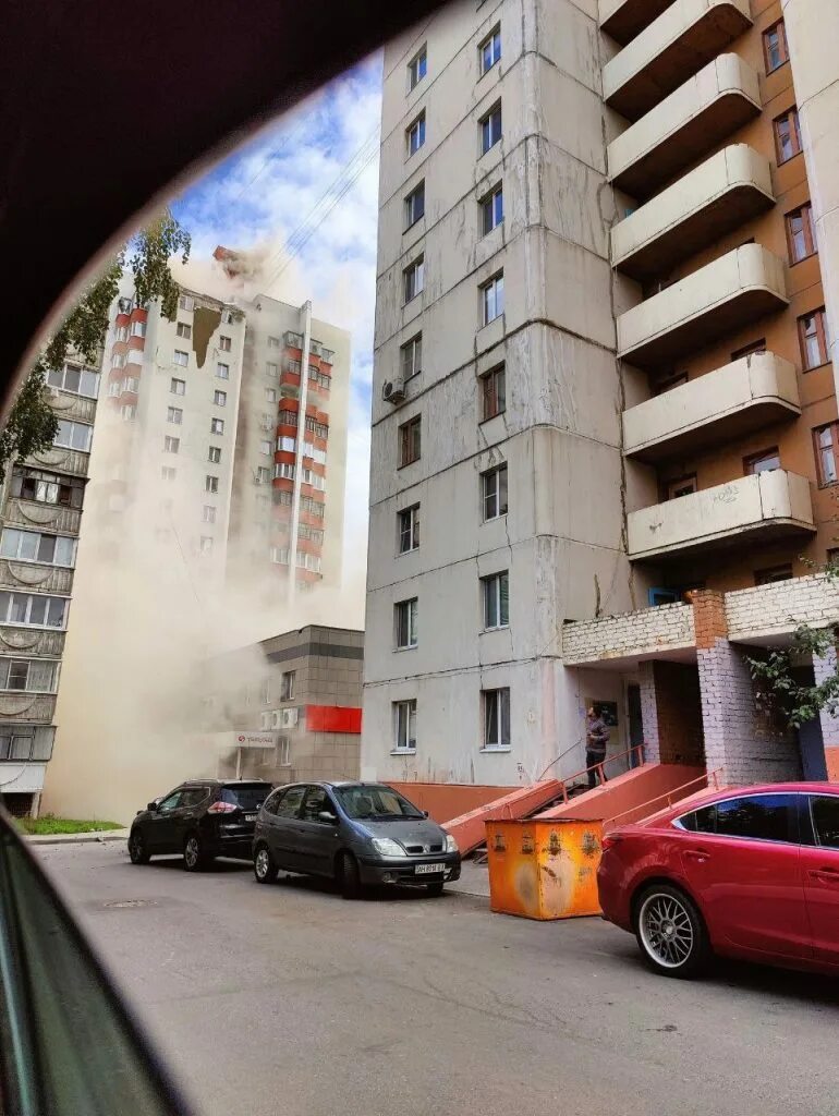 Какими ракетами обстреливают белгород. Обстрел белгорода многоэтажки. Разрушения в белгороде после обстрела. Губкина белгород обстрел. Белгород 3 июля 2022.