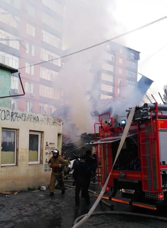 Взрыв газовоздушной смеси. В Махачкале взорвался дом. Взрыв газовый в Махачкале. Взрыв в Махачкале частный дом. Взрыв газа в частном доме.