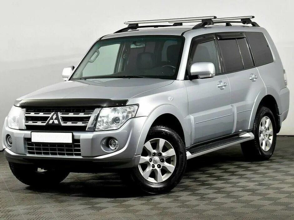 Mitsubishi Pajero 2010. Mitsubishi Pajero 4 2010. Митсубиси Паджеро 2011. Митсубиси Паджеро 4 2011. Митсубиси паджеро 4 3.0 купить