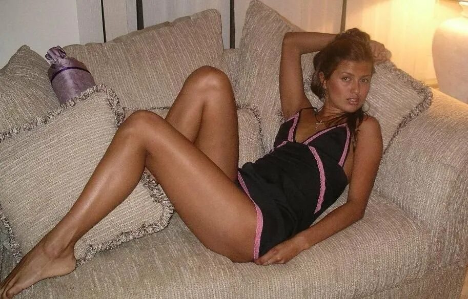 Частная домашняя фотосессия. Сама видео частно. Русские женщины домашние снимки. Русские девушки домашнее. Домашние снимки девушек.