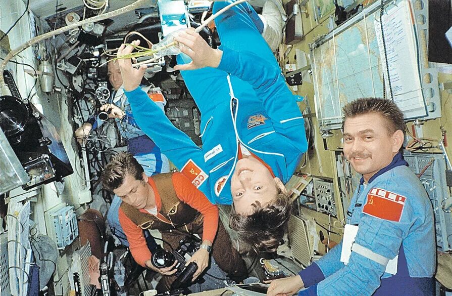 Первая в мире женщина космонавт вышедшая