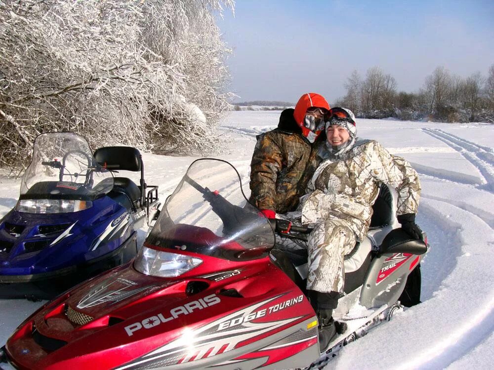 катание на снегоходе. снегоход зимой. снегоход где кататься. катание на снегоходе. покататься на снегоходах.