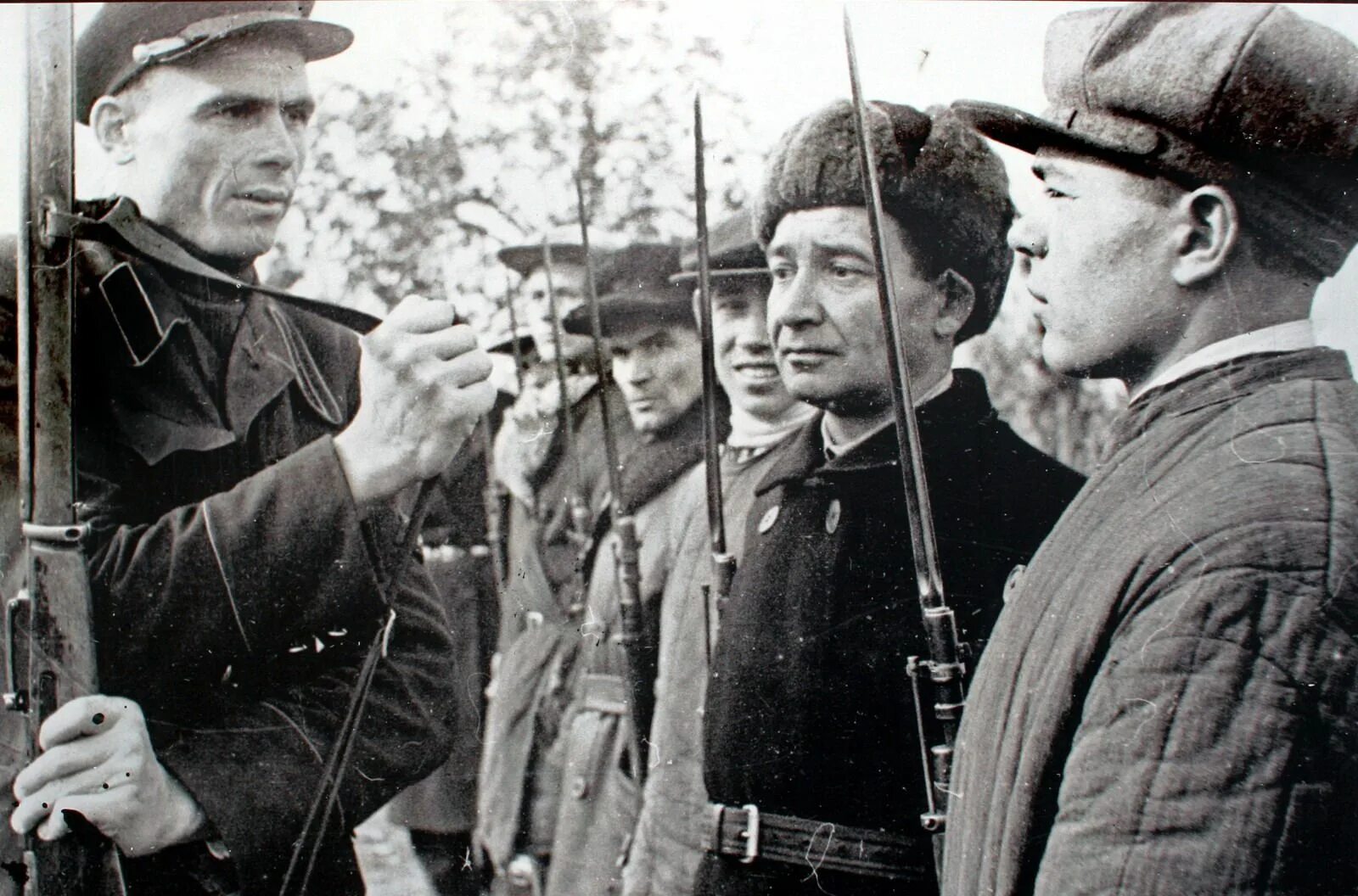 Народное ополчение 1941. Бойцы народного ополчения 1941 г.. Московское народное ополчение 1941. Ленинградское ополчение 1941.