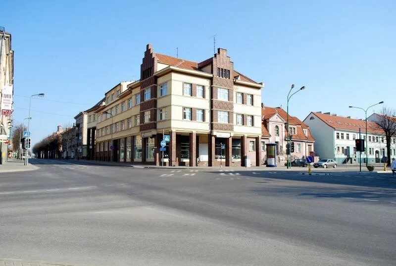 Города литвы klaipeda. Клайпеда улица дебрецена. Клайпеда литва. Клайпеда старый город. Клайпеда литва достопримечательности.