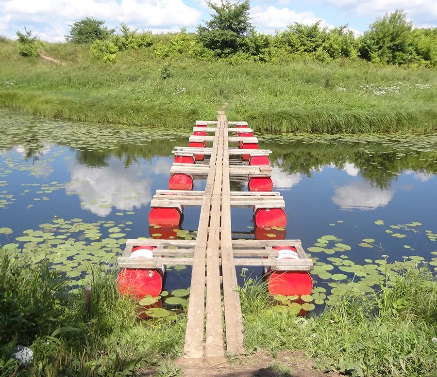 Наплавной понтонный мост. Понтонный мост в кировской области. Наплавной автодорожный разборный мост. Муромский наплавной мост через реку. Понтонный мост коломна.