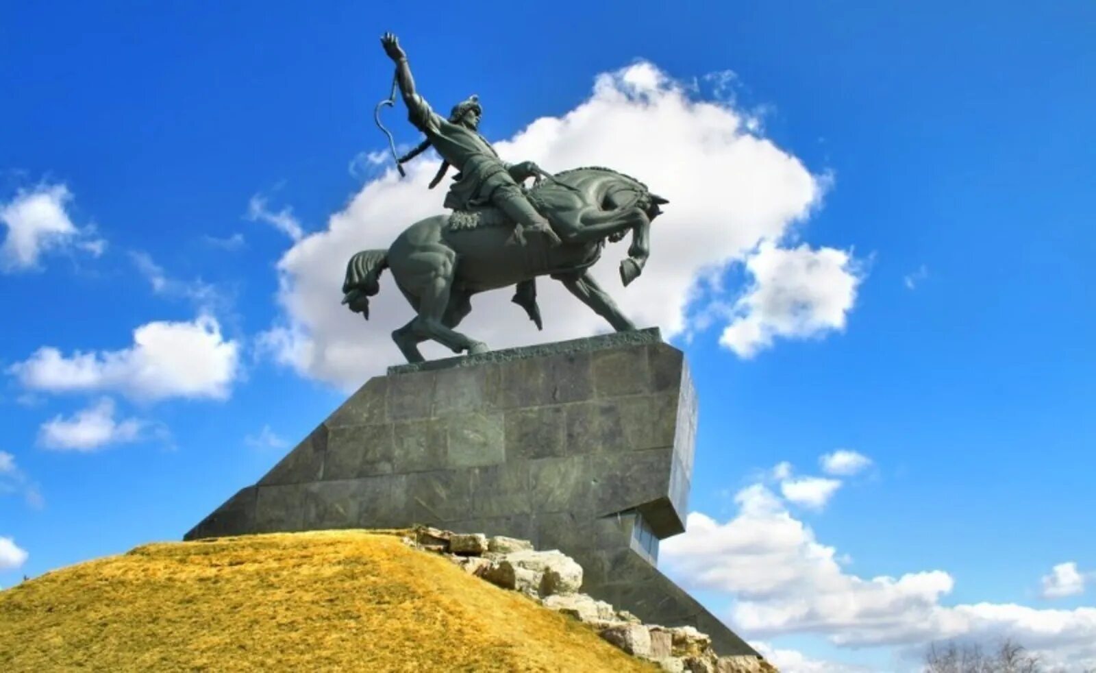Где находится памятник салават юлаев. Где находится памятник салават юлаев