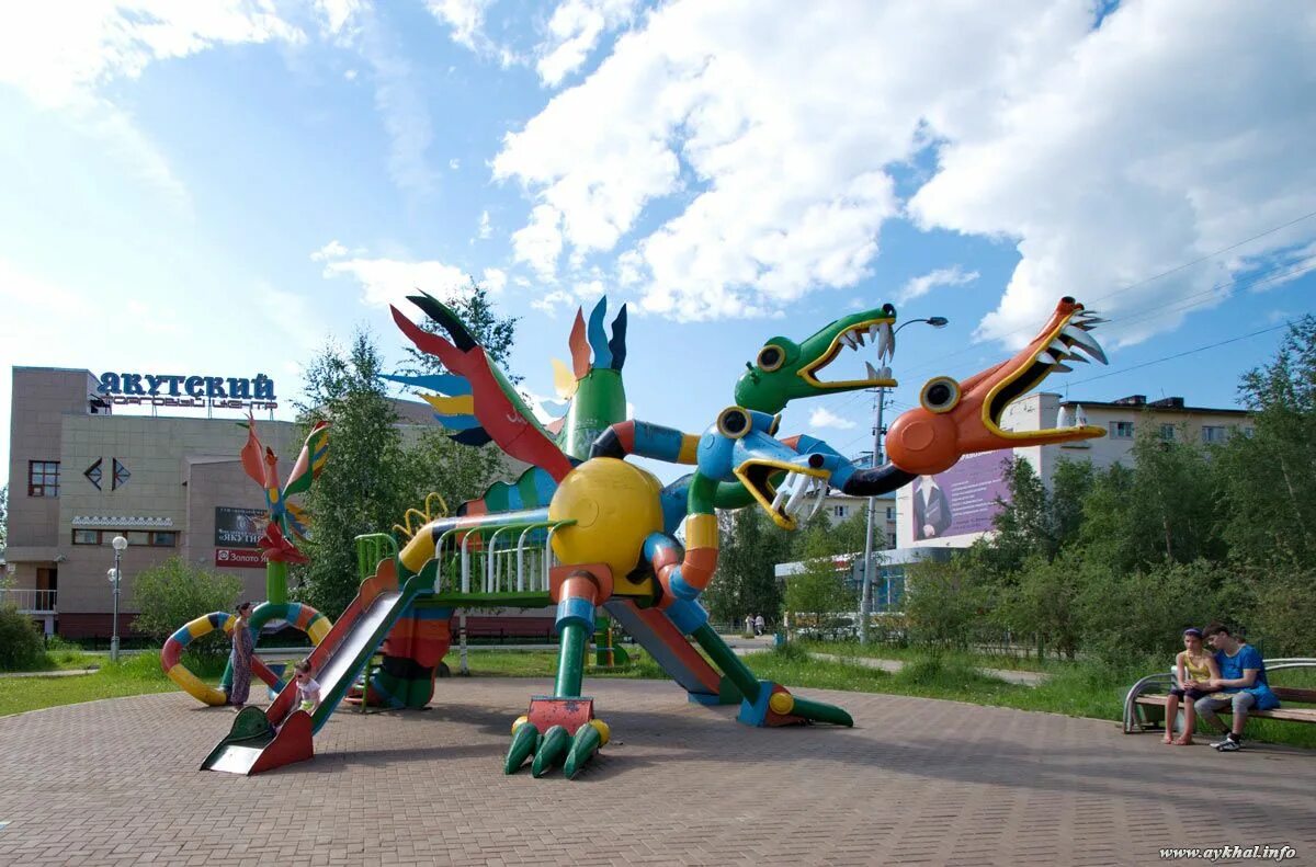 Парк Якутск. Городской парк Мирный Якутия. Городской парк Якутск. Юрдэл парк Якутск.