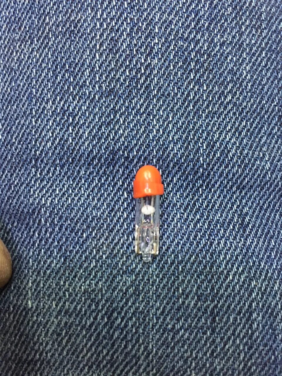 Какие лампочки стоят в мазда 3 бк. Лампочки подсветки мазда 3 bk. Мазда 3 bl лампочка стоп сигнала. Какие лампочки стоят в мазда 3 бк. Мазда 6 2007 лампа птф.