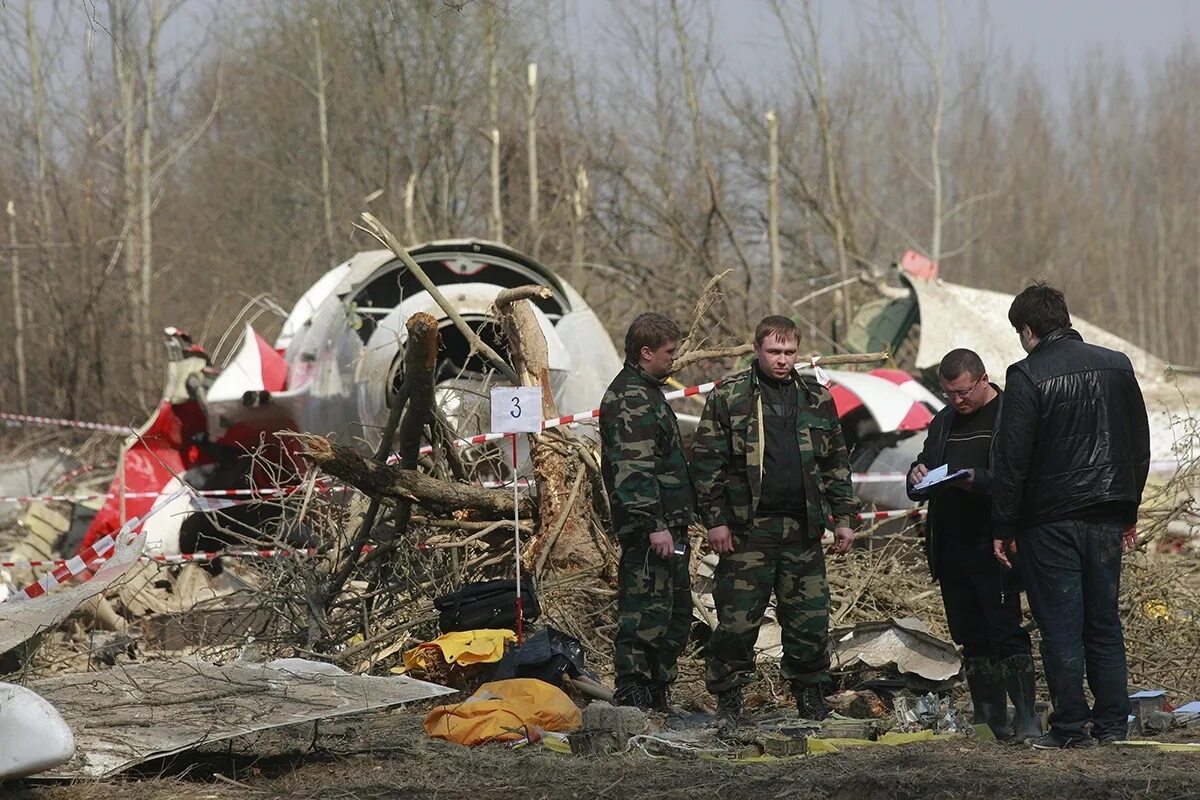 Смоленск Лех Качиньский катастрофа. Катастрофа ту-154 в Смоленске. Катастрофа в Смоленске президентского ту-154. Катастрофа под Смоленском 2010. Авиакатастрофа 2010