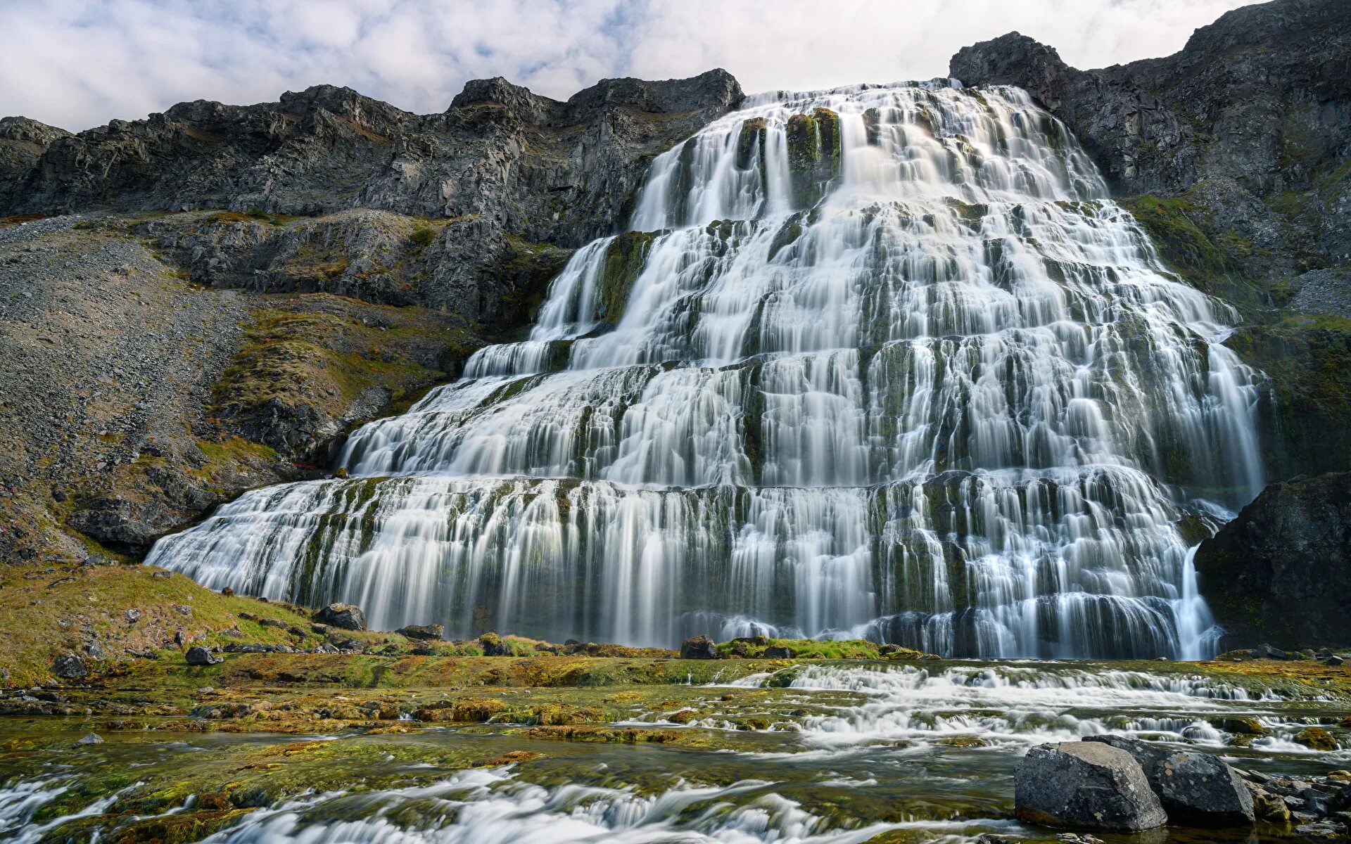 водопад тегенунган. исландия водопады. исландия водопад селйяландсфосс фото. исландия водопады. диньянди исландия.